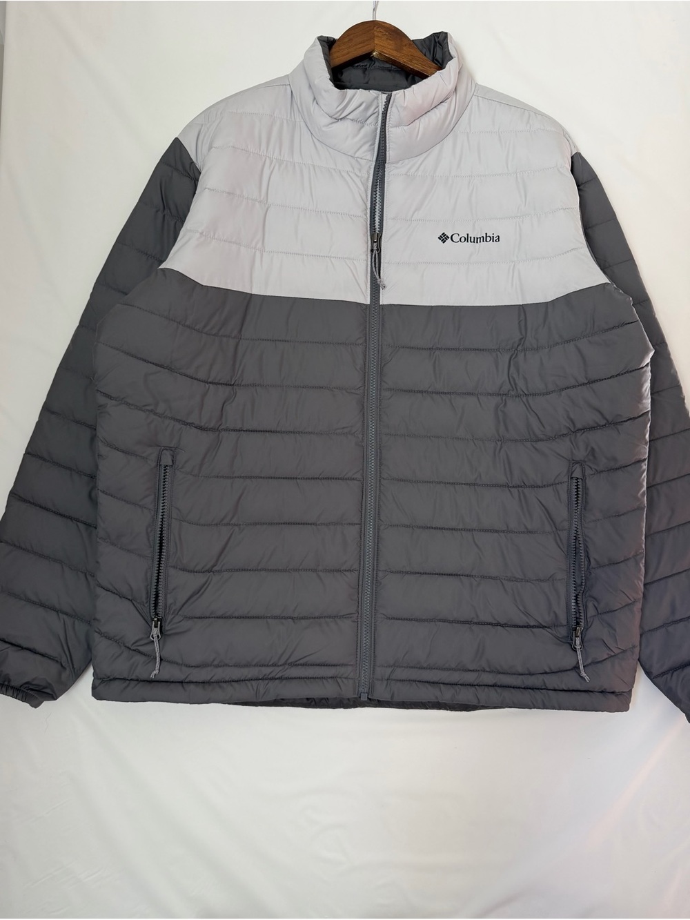 Columbia Jacket, Men’s, Insulated and Water resistant.